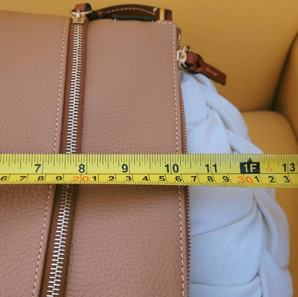Rarely used! Dooney & Bourke Tan Taupe Pebble Leather Crossbody Bag - Picture 13 of 13